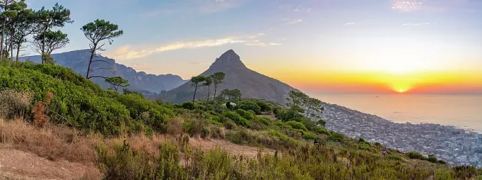 Framed Print : View of Lion's Head and Bantry Bay at sunset from Signal Hill, Cape Town, Western Cape, South Africa, Africa Framed Print : View of Lion's Head and Bantry Bay at sunset from Signal Hill, Cape Town, Western Cape, South Africa, Africa
