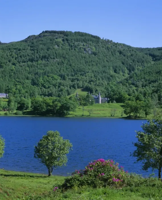 Framed Print : View across Loch Achray to An Tigh Mor Framed Print : View across Loch Achray to An Tigh Mor