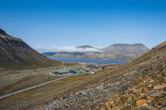 Framed Print : View over Longyearbyen, capital of Spitzbergen, Svalbard, Arctic, Norway, Scandinavia, Europe