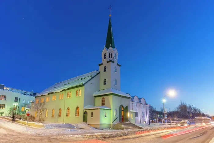 Framed Print : View of the Lutheran Free Church in the city centre of Reykjavik at dusk in winter, Reykjavik, Iceland Framed Print : View of the Lutheran Free Church in the city centre of Reykjavik at dusk in winter, Reykjavik, Iceland