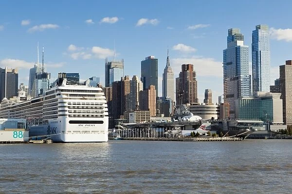 View of Midtown Manhattan across the Hudson River, Manhattan, New York City