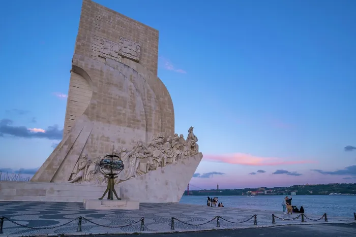 Framed Print : View of Monument to the Discoveries (Padrao dos Descobrimentos) at dusk, Lisbon, Portugal, Europe Framed Print : View of Monument to the Discoveries (Padrao dos Descobrimentos) at dusk, Lisbon, Portugal, Europe