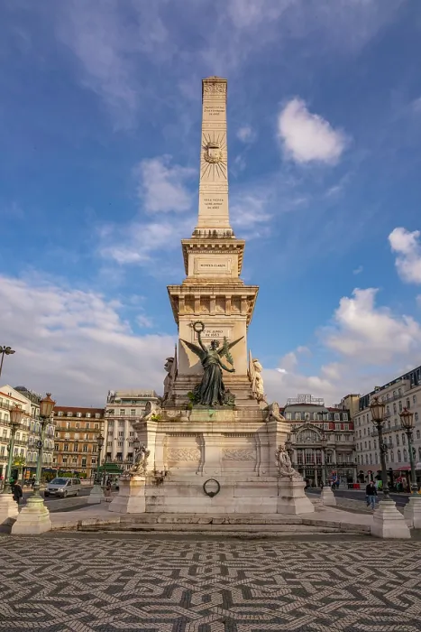 Framed Print : View of Monument Restauradores in Praca dos Restauradores on a sunny day, Lisbon, Portugal, Europe Framed Print : View of Monument Restauradores in Praca dos Restauradores on a sunny day, Lisbon, Portugal, Europe
