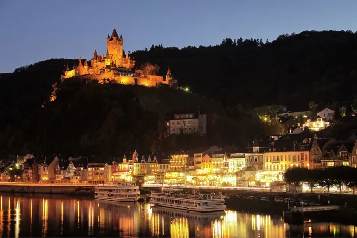 Framed Print : View over Moselle River to Reichsburg Castle, Cochem, Rhineland-Palatinate, Germany Framed Print : View over Moselle River to Reichsburg Castle, Cochem, Rhineland-Palatinate, Germany