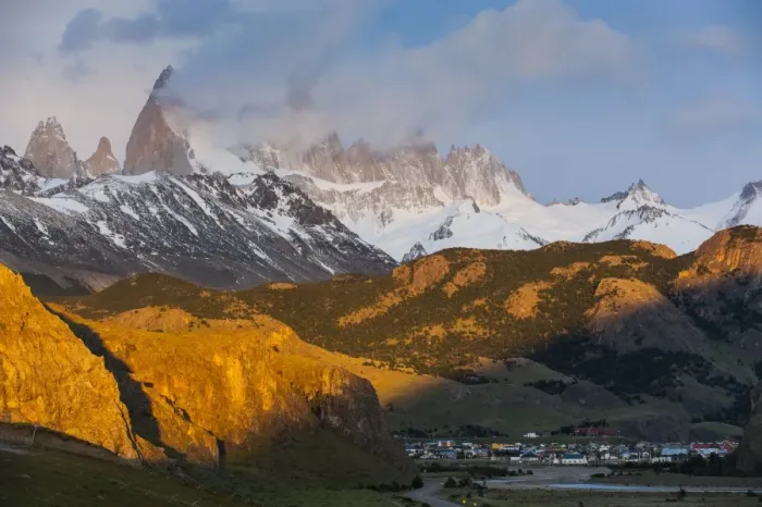 Framed Print : View of Mount Fitzroy near El Chalten at sunrise, Los Glaciares National Park, UNESCO World Heritage Site, Patagonia, Argentina, South America Framed Print : View of Mount Fitzroy near El Chalten at sunrise, Los Glaciares National Park, UNESCO World Heritage Site, Patagonia, Argentina, South America