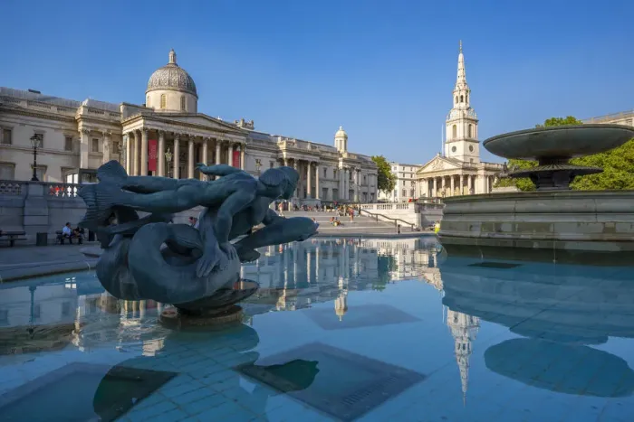 Framed Print : View of The National Gallery and fountains in Trafalgar Square, Westminster, London