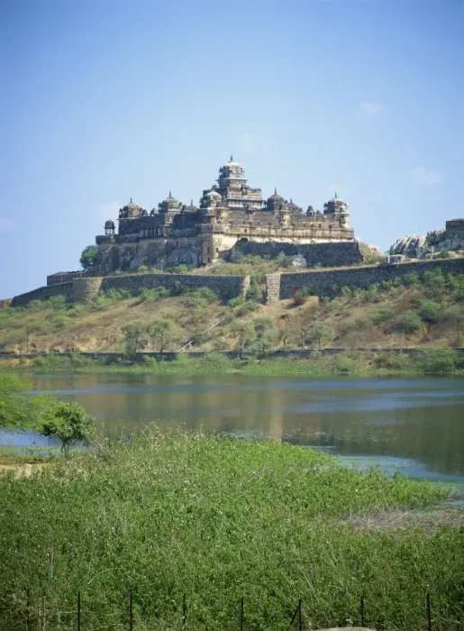 Framed Print : View of Nrising Dev Palace across Karna Sagar Lake, Datia, Madhya Pradesh state Framed Print : View of Nrising Dev Palace across Karna Sagar Lake, Datia, Madhya Pradesh state