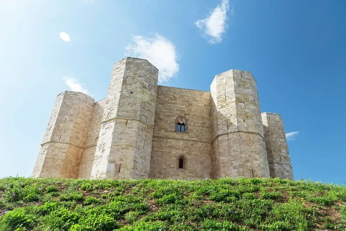 Framed Print : View from below of the octagonal white castle of Castel del Monte, UNESCO World Heritage Site, Apulia, Italy, Europe Framed Print : View from below of the octagonal white castle of Castel del Monte, UNESCO World Heritage Site, Apulia, Italy, Europe