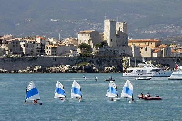 View of old town and bay, Antibes, Provence-Alpes-Cote d Azur, French Riviera, Provence, France, Mediterranean, Europe
