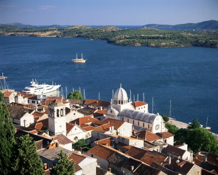 Framed Print : View over the Old Town and cathedral of St. Jacob, Sibenik, Knin region Framed Print : View over the Old Town and cathedral of St. Jacob, Sibenik, Knin region