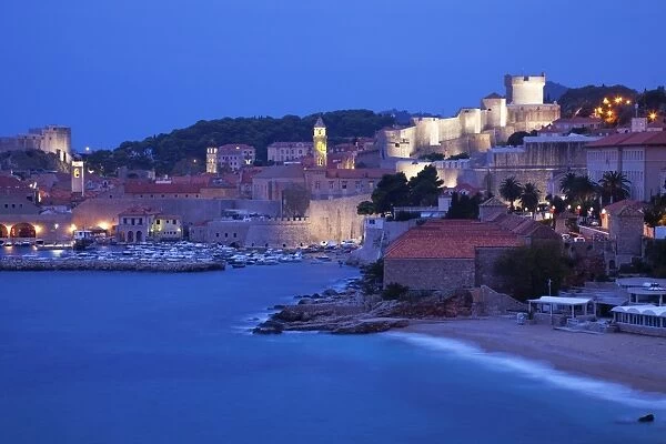 View of Old Town in the early morning, UNESCO World Heritage Site, Dubrovnik, Croatia, Europe