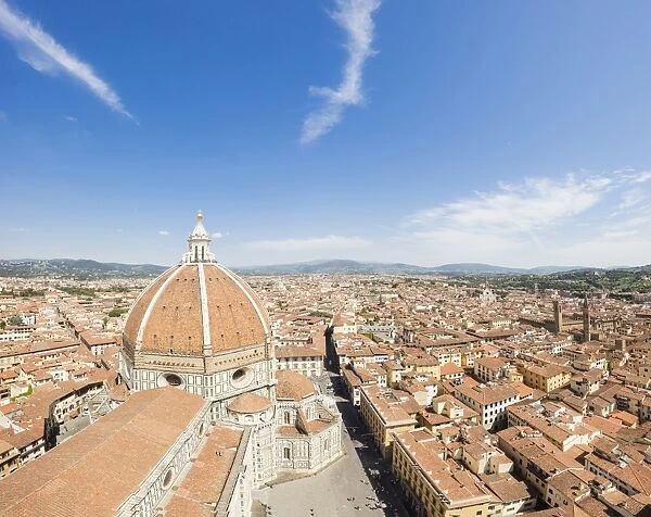 View of the old town of Florence with the Duomo di Firenze and Brunelleschis Dome