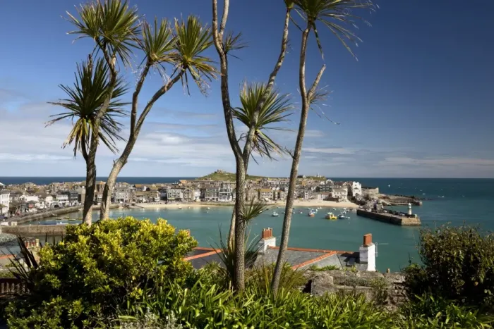 Framed Print : View of old town and harbour with Smeatons Pier viewed from The Malakoff, St. Ives Framed Print : View of old town and harbour with Smeatons Pier viewed from The Malakoff, St. Ives