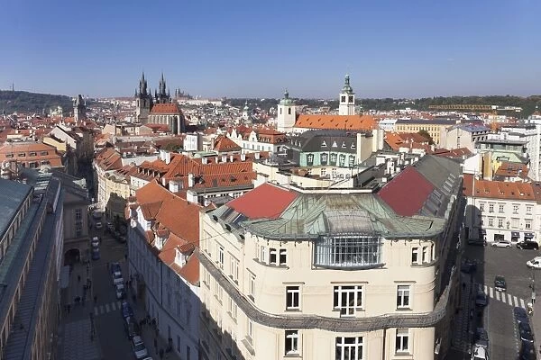 View over the Old Town (Stare Mesto) with Old Town Hall, Tyn Cathedral to Castle District with Royal Palace and St. Vitus cathedral, Prague, Bohemia, Czech Republic, Europe