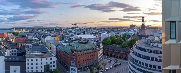 Framed Print : View of Oslo Cathedral and city skyline from elevated position at sunset, Oslo, Norway, Scandinavia, Europe Framed Print : View of Oslo Cathedral and city skyline from elevated position at sunset, Oslo, Norway, Scandinavia, Europe