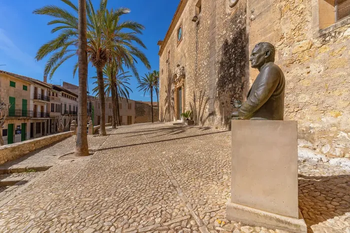 Framed Print : View of palm trees ad statue beside Sant Bartomeu church, Montuiri, Majorca, Balearic Islands, Spain, Mediterranean, Europe Framed Print : View of palm trees ad statue beside Sant Bartomeu church, Montuiri, Majorca, Balearic Islands, Spain, Mediterranean, Europe