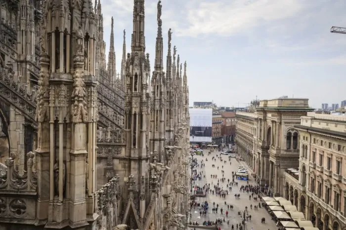 Framed Print : View over the Piaza Duomo from the Duomo (Cathedral), Milan, Lombardy, Italy, Europe Framed Print : View over the Piaza Duomo from the Duomo (Cathedral), Milan, Lombardy, Italy, Europe