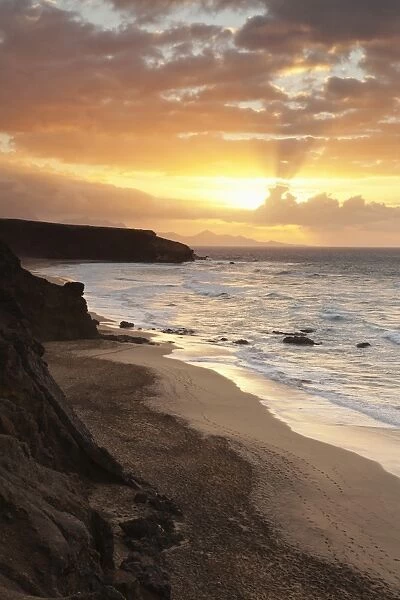 View from Playa del Viejo Rey to the Peninsula of Jandia, La Pared, Fuerteventura, Canary Islands, Spain, Atlantic, Europe