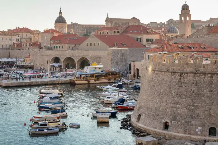 Framed Print : View from the Ploce Gate over the old town of Dubrovnik, UNESCO World Heritage Site Framed Print : View from the Ploce Gate over the old town of Dubrovnik, UNESCO World Heritage Site