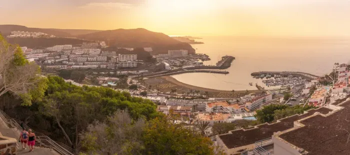 Framed Print : View of Puerto Rico from elevated position at sunrise, Playa de Puerto Rico, Gran Canaria, Canary Islands, Spain, Atlantic, Europe Framed Print : View of Puerto Rico from elevated position at sunrise, Playa de Puerto Rico, Gran Canaria, Canary Islands, Spain, Atlantic, Europe