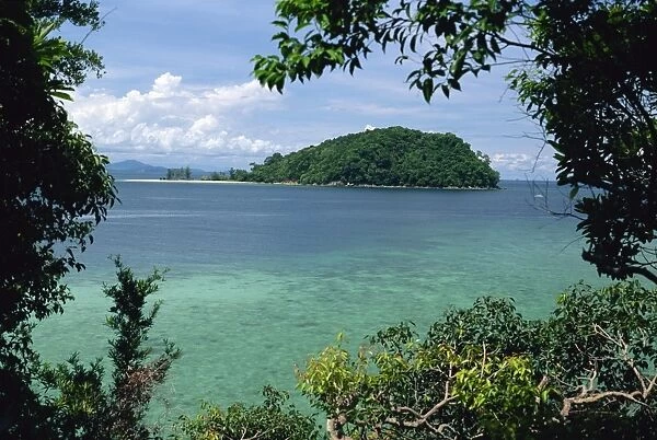 View from Pulau Manukan to Pulau Mamutik islands in