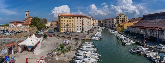Framed Print : View from Punto Panoramico Ponte Santa Trinita, Livorno, Province of Livorno, Tuscany, Italy, Europe Framed Print : View from Punto Panoramico Ponte Santa Trinita, Livorno, Province of Livorno, Tuscany, Italy, Europe