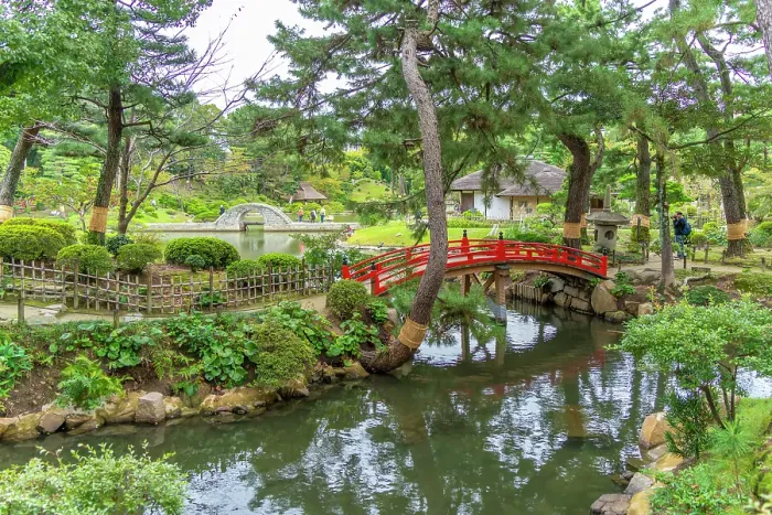 Framed Print : View of red footbridge over Takueichi Pond in Shukkeien Garden, Kaminoboricho, Naka Ward, Hiroshima, Honshu, Japan Framed Print : View of red footbridge over Takueichi Pond in Shukkeien Garden, Kaminoboricho, Naka Ward, Hiroshima, Honshu, Japan