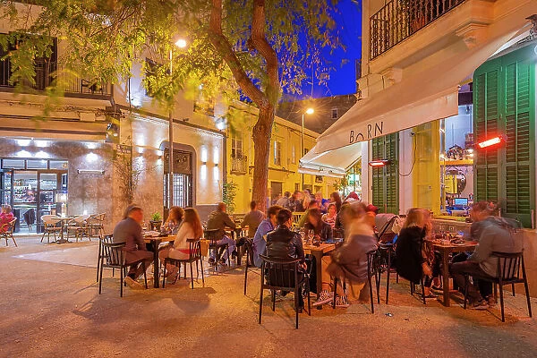 View of restaurant and bar in Dalt Vila at dusk, UNESCO World Heritage Site, Ibiza Town, Eivissa, Balearic Islands, Spain, Mediterranean, Europe