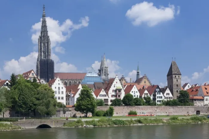 Framed Print : View over River Danube to the old town of Ulm with Minster (Muenster), Baden Wurttemberg, Germany, Europe Framed Print : View over River Danube to the old town of Ulm with Minster (Muenster), Baden Wurttemberg, Germany, Europe