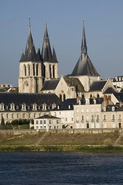 View across the River Loire to the town of Blois, Loir-et-Cher, Pays de la Loire