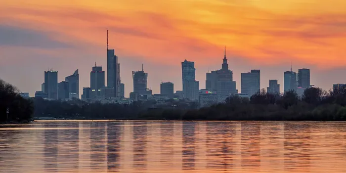 Framed Print : View over River Vistula towards City Centre Skyline at sunset, Warsaw, Masovian Voivodeship, Poland, Europe Framed Print : View over River Vistula towards City Centre Skyline at sunset, Warsaw, Masovian Voivodeship, Poland, Europe