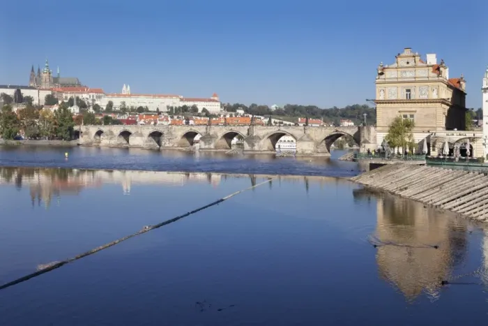 Framed Print : View over the River Vltava to Smetana Museum, Charles Bridge and the Castle District with St Vitus Cathedral and Royal Palace, UNESCO World Heritage Site, Prague, Bohemia, Czech Republic, Europe Framed Print : View over the River Vltava to Smetana Museum, Charles Bridge and the Castle District with St Vitus Cathedral and Royal Palace, UNESCO World Heritage Site, Prague, Bohemia, Czech Republic, Europe