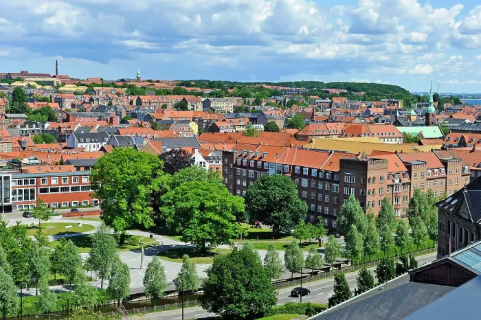 Framed Print : View from the rooftop of ARoS, Aarhus, Jutland Peninsula, Denmark, Europe Framed Print : View from the rooftop of ARoS, Aarhus, Jutland Peninsula, Denmark, Europe