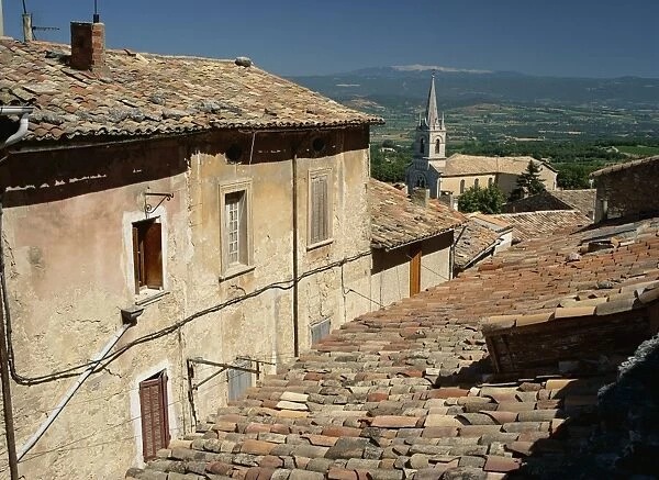View over the rooftops, village of Bonnieux, Vaucluse, Provence, France, Europe
