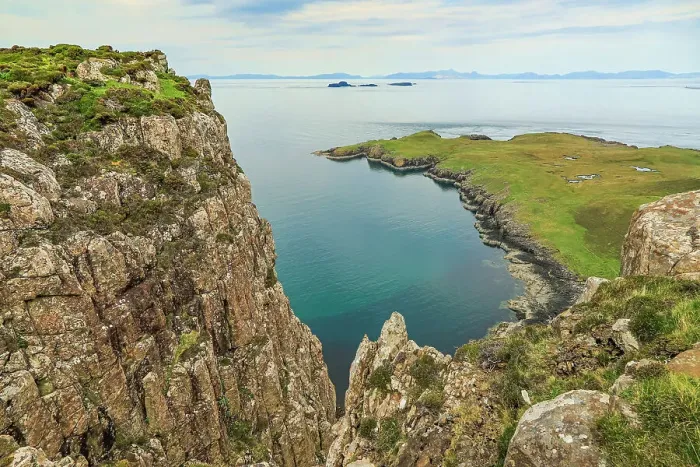 Framed Print : View from the Rubha Hunish lookout bothy to the Shiant Isles and Harris from the most northern tip of Skye, an SSSI due to its igneous geology and maritime cliffs, Rubha Hunish, Duntulm, Skye, Inner Hebrides, Scotland, United Kingdom, Europe Framed Print : View from the Rubha Hunish lookout bothy to the Shiant Isles and Harris from the most northern tip of Skye, an SSSI due to its igneous geology and maritime cliffs, Rubha Hunish, Duntulm, Skye, Inner Hebrides, Scotland, United Kingdom, Europe