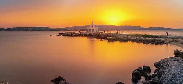 View of Saint Theodore Lighthouse at sunset, Argostolion, Kefalonia, Ionian Islands, Greek Islands, Greece, Europe