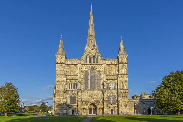View of Salisbury Cathedral against clear blue sky, Salisbury, Wiltshire, England