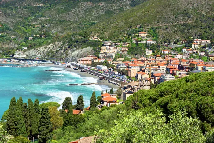 Framed Print : A view of the seasiide town of Levanto, Liguria, Italy, Europe Framed Print : A view of the seasiide town of Levanto, Liguria, Italy, Europe