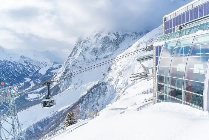 Framed Print : View of snow covered Aosta Valley, mountains and Skyway Monte Bianco cable car in winter, Courmayeur, Aosta Valley, Italian Alps, Italy Framed Print : View of snow covered Aosta Valley, mountains and Skyway Monte Bianco cable car in winter, Courmayeur, Aosta Valley, Italian Alps, Italy