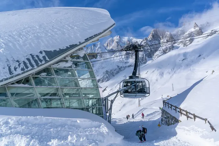 Framed Print : View of snow covered Pavillon du Mont Frety and Skyway Monte Bianco cable car in winter, Courmayeur, Aosta Valley, Italian Alps, Italy Framed Print : View of snow covered Pavillon du Mont Frety and Skyway Monte Bianco cable car in winter, Courmayeur, Aosta Valley, Italian Alps, Italy