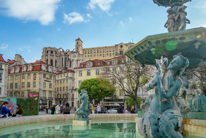 Framed Print : View of South Fountain in Praca do Rossio and Carmo Archaeological Museum, Lisbon, Portugal, Europe Framed Print : View of South Fountain in Praca do Rossio and Carmo Archaeological Museum, Lisbon, Portugal, Europe