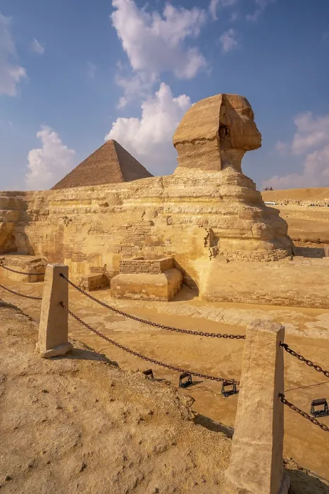 Framed Print : View of the Sphinx at the Pyramids of Giza on a sunny day, Giza, Cairo, Egypt, Africa Framed Print : View of the Sphinx at the Pyramids of Giza on a sunny day, Giza, Cairo, Egypt, Africa
