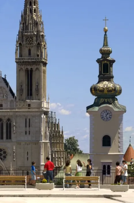 Framed Print : View towards St. Stephens Cathedral and the Church of St. Mary, from Jezuitski Square Framed Print : View towards St. Stephens Cathedral and the Church of St. Mary, from Jezuitski Square