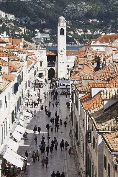 View down Stradun, UNESCO World Heritage Site, Dubrovnik, Croatia, Europe