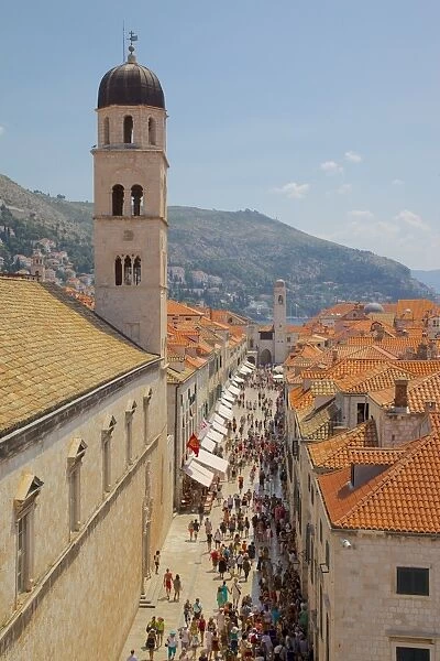 View of Stradun from Walls, Old Town, UNESCO World Heritage Site, Dubrovnik, Dalmatian Coast, Croatia, Europe