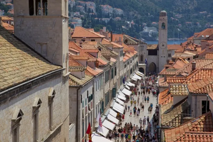 Framed Print : View of Stradun from Walls, Old Town, UNESCO World Heritage Site, Dubrovnik, Dalmatian Coast, Croatia, Europe Framed Print : View of Stradun from Walls, Old Town, UNESCO World Heritage Site, Dubrovnik, Dalmatian Coast, Croatia, Europe