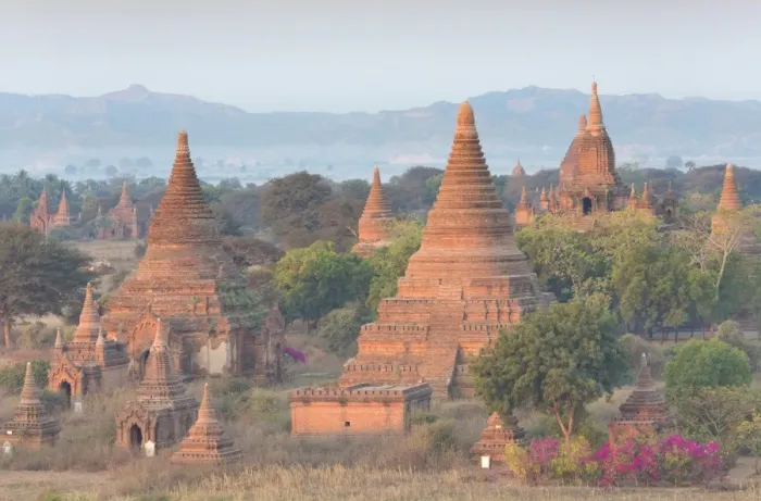 Framed Print : View over the temples of Bagan swathed in early morning mist, from Shwesandaw Paya, Bagan, Myanmar (Burma), Southeast Asia Framed Print : View over the temples of Bagan swathed in early morning mist, from Shwesandaw Paya, Bagan, Myanmar (Burma), Southeast Asia