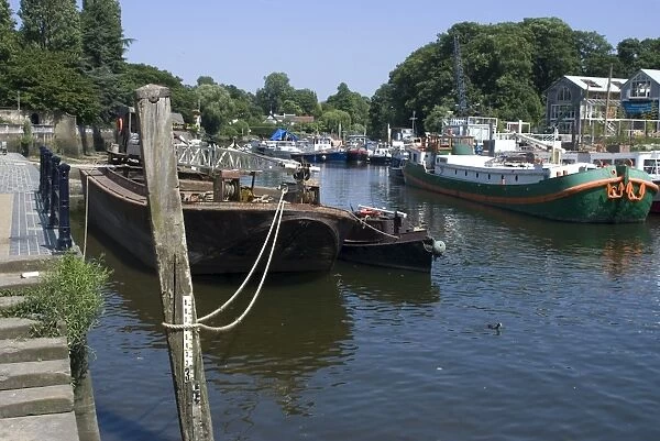 View of the Thames across from Eel Pie Island, near Richmond, Surrey, England