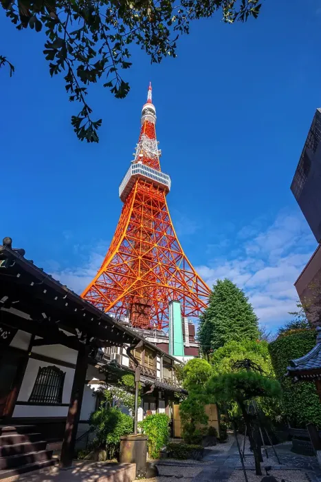 Framed Print : View of Tokyo Tower and Shinkoin Buddhist Temple against blue sky, Shibakoen, Minato City, Tokyo, Honshu, Japan Framed Print : View of Tokyo Tower and Shinkoin Buddhist Temple against blue sky, Shibakoen, Minato City, Tokyo, Honshu, Japan