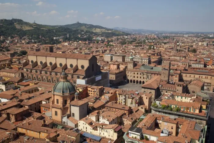 Framed Print : View from the Two Towers of Piazza di Porta Ravegnana, Bologna, Emilia Romagna Framed Print : View from the Two Towers of Piazza di Porta Ravegnana, Bologna, Emilia Romagna